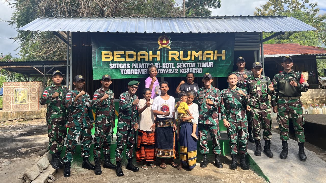 TNI Bangun Rumah Baru untuk Ibu Theodora Korban Kebakaran di Belu